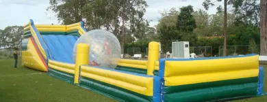 Imagem 4 da empresa OFICINA DA ARTE BRINQUEDOS INFLÁVEIS Garçons para Festas e Eventos em Brasília DF
