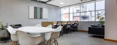 Imagem 2 da empresa REGUS - CURITIBA, BATEL - ED CORPORATE EVOLUTION Co-Working em Curitiba PR